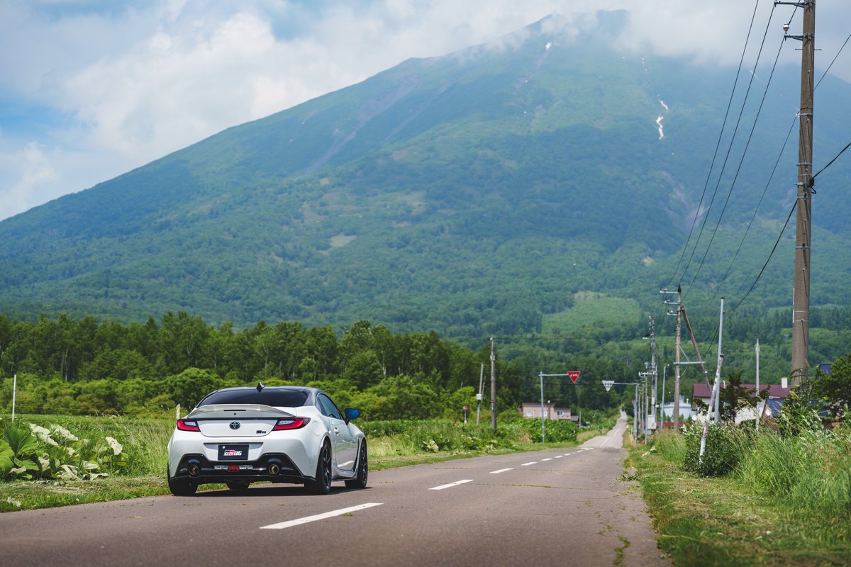 zakkiGR's tweet photo. 車がメインというよりは風景に添えてあるくらいの旅感ある写真が好みです
#GR86 https://t.co/i2l90VQNjI