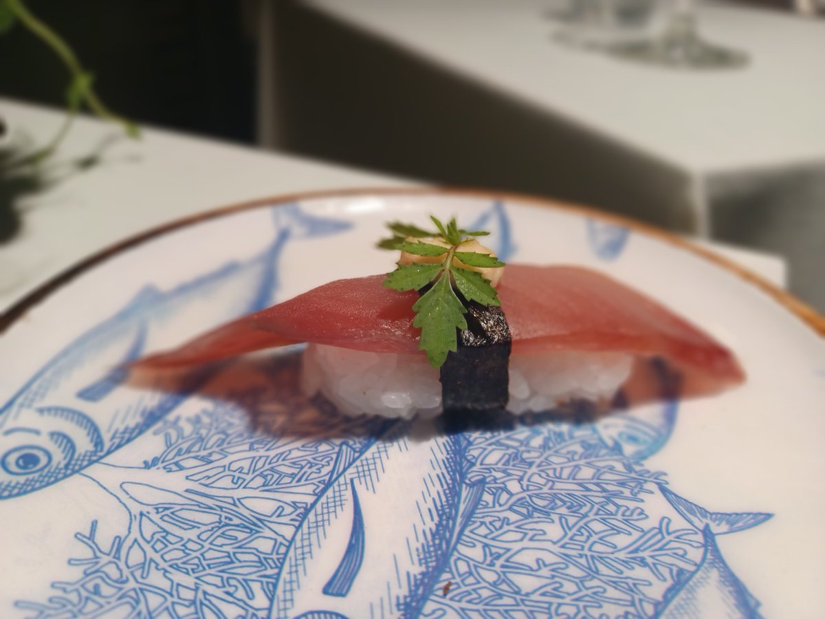 📢🍽️ Platos con conciencia: Cata maridada del <a href="/AytoCartagenaES/">Ayuntamiento de Cartagena</a> en <a href="/la_chrome/">LaChrome®️</a> con tapas de <a href="/Salazones_Garre/">Salazones Garre</a>. 🐟 Entre las sorpresas, destacó la mojama de #Atun y corazón de atún aleta amarilla, ¡ambos con #SelloAzul! #SaborACartagena #PescaSostenible #Condumio