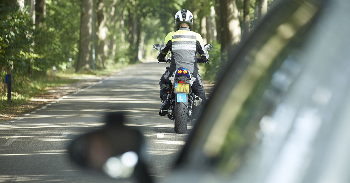 Vanaf 17 februari 2025 is een geldig theoriecertificaat verplicht om een motorexamen verkeersdeelneming (AVD) te kunnen reserveren. Lees hier het nieuwsbericht 👉 cbr.nl/x-avd-examen.

#cbrnl #avdexamen #theoireexamen #motorrijbewijs