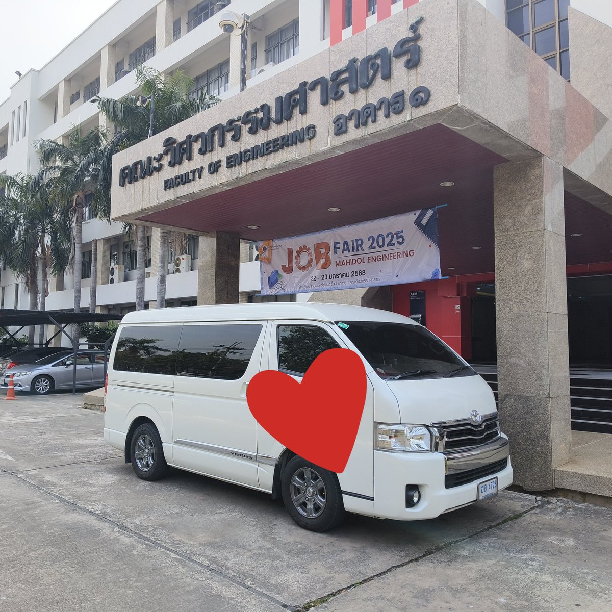 chaychaych39865's tweet photo. รถพร้อมคนพร้อมไปเที่ยวไหนดีครับ https://t.co/Gl34NhB2zJ