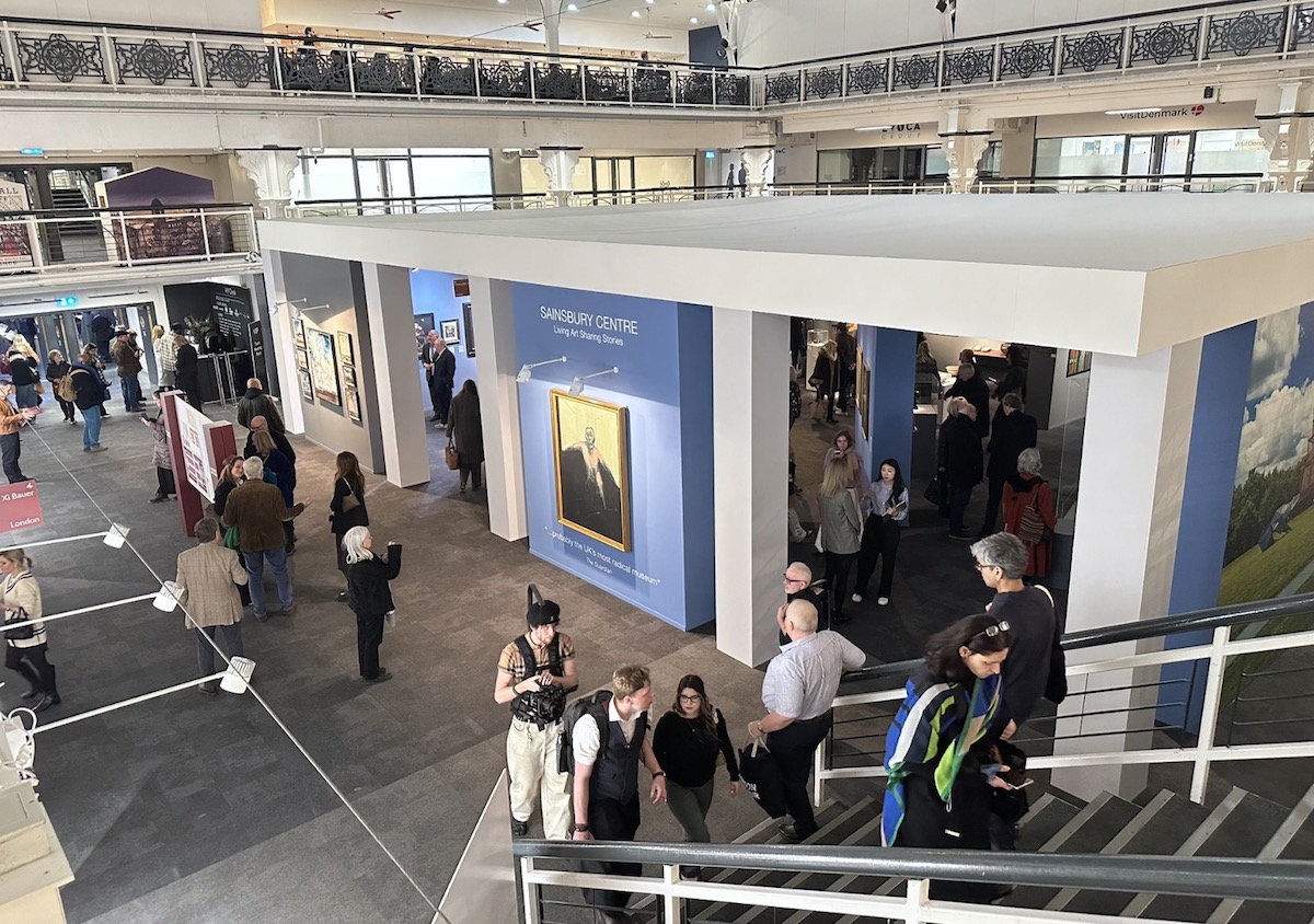 Artlyst (@artlyst) on Twitter photo Ten Standout Picks From The London Art Fair 2025 β Paul Carter Robinson tinyurl.com/fa5ahhbm #laf25 <a href="/LondonArtFair/">London Art Fair</a> <a href="/SainsburyCentre/">Sainsbury Centre</a> Ten Standout Picks From The London Art Fair 2025 β Paul Carter Robinson tinyurl.com/fa5ahhbm #laf25 <a href="/LondonArtFair/">London Art Fair</a> <a href="/SainsburyCentre/">Sainsbury Centre</a>