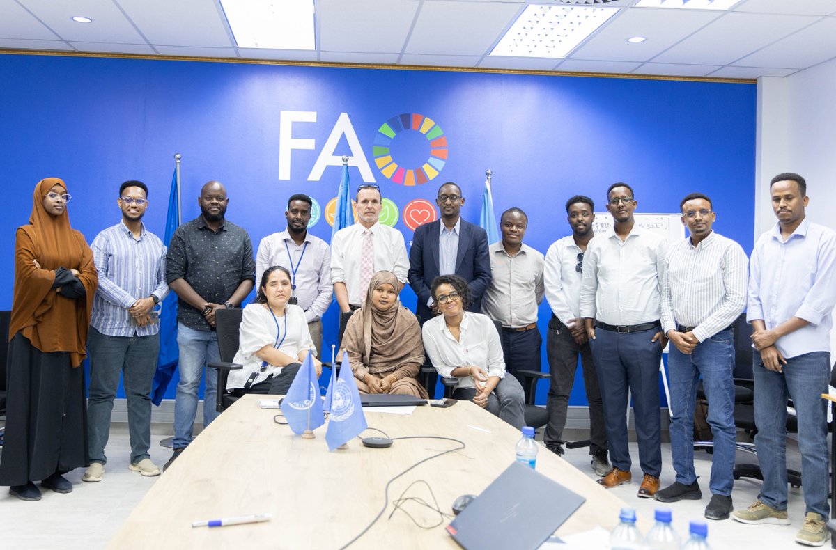 EPeterschmitt's tweet photo. Excited to see collaboration under the #YouAct initiative funded by @PBFSomalia!
Joined #FAO, @iom_somalia & @Shaqodoonorg teams as they co-designed an app to boost youth-led efforts in conflict & land dispute resolution & natural resource mgt.
A step towards #Resilience! https://t.co/XZDYG30pQ7