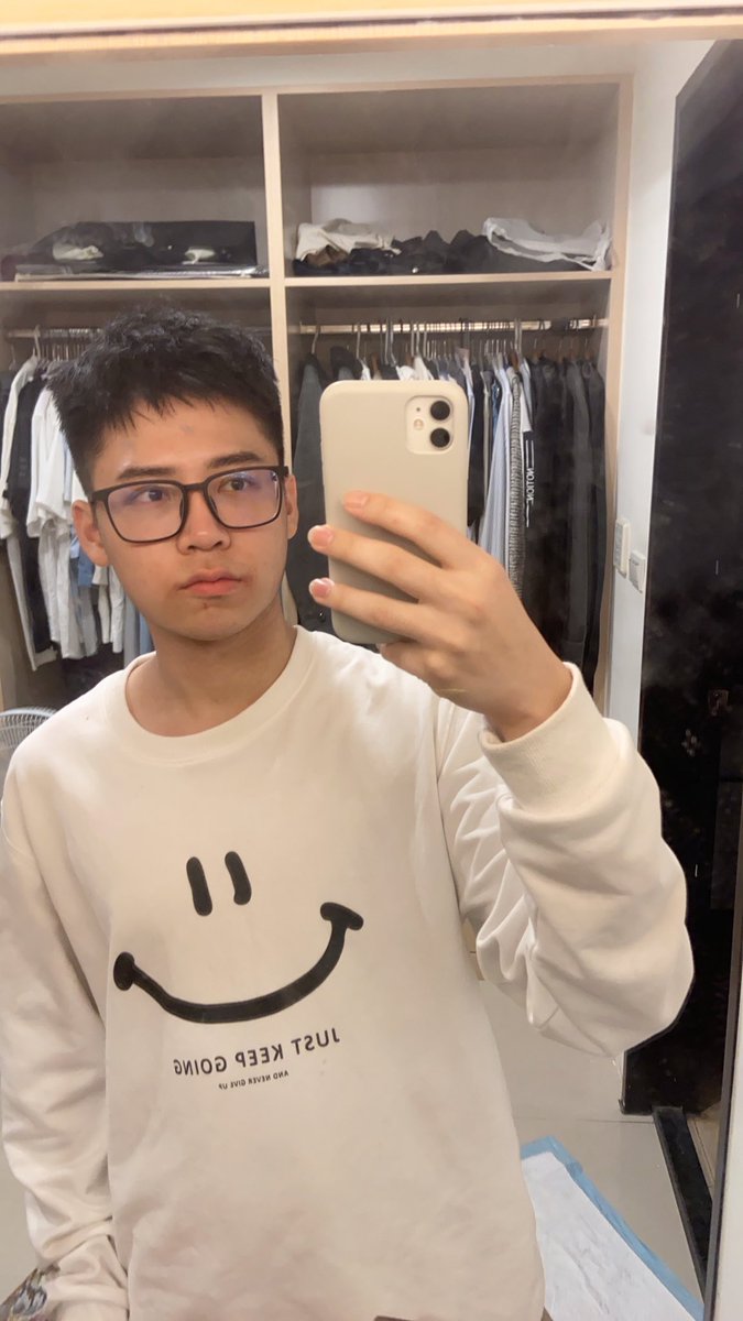 考完學測燙頭髮了 叫哥哥😎😎
第一次燙頭髮>＜