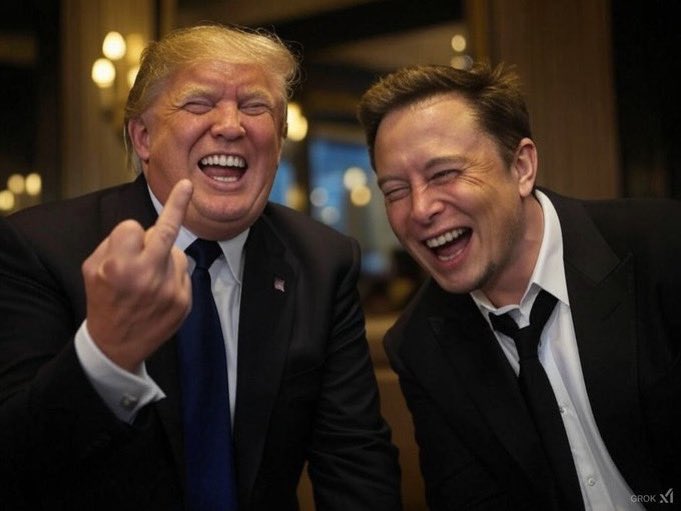 KateMobij's tweet photo. @tvlofficiel Cadeau pour @benoithamon qui prétend avoir quitté X, mais comme tous ces amis tartuffes ils n’ont pas supprimé leurs comptes 😏 quel bande de gros nazes #NousOnReste merci @elonmusk https://t.co/8huejkj5Rl