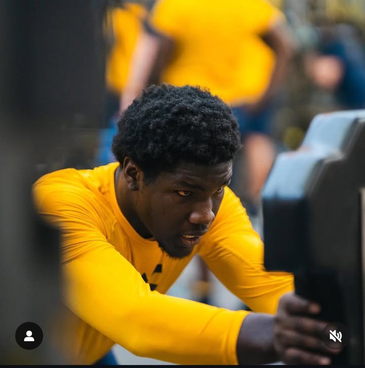 JackSwain100's tweet image. Early Enrollee &amp;amp; @MHS_Knights_FB Alum LB/DE Romando Johnson @Romabdo1k already ahead of schedule at West Virginia. #nextlevelknights