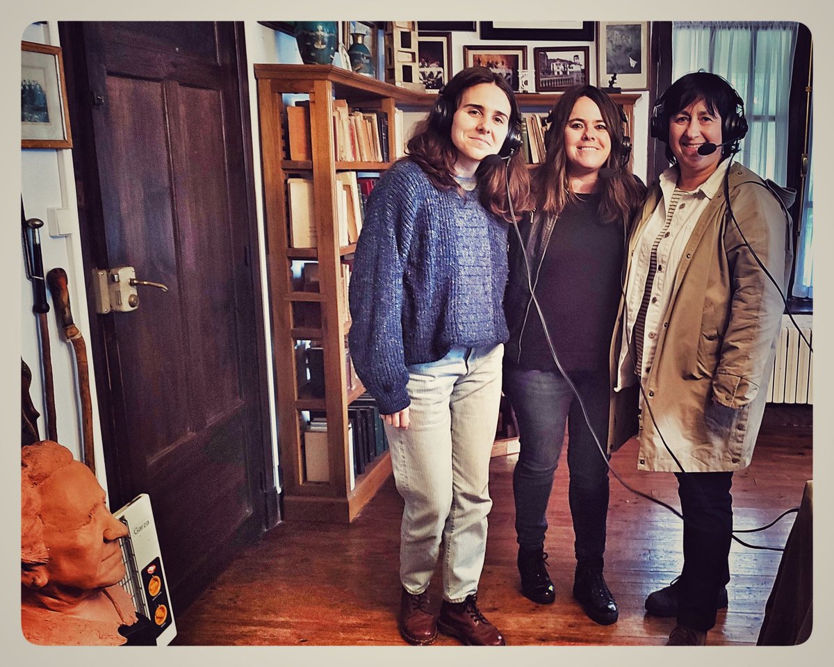 Gaur #Faktoria saiorako zuzenekoa egin dugu Sara Etxean. Ane Albisu kazetariarekin aritu dira Ilargi Aristondo (Barandiaran Beka 2025), Nekane Galparsoro  Barandiaran Fundazioko langilea) eta Zuriñe Velez de Mendizabal (Fundazioko idazkari teknikoa)
<a href="/euskadi_irratia/">Euskadi Irratia</a>