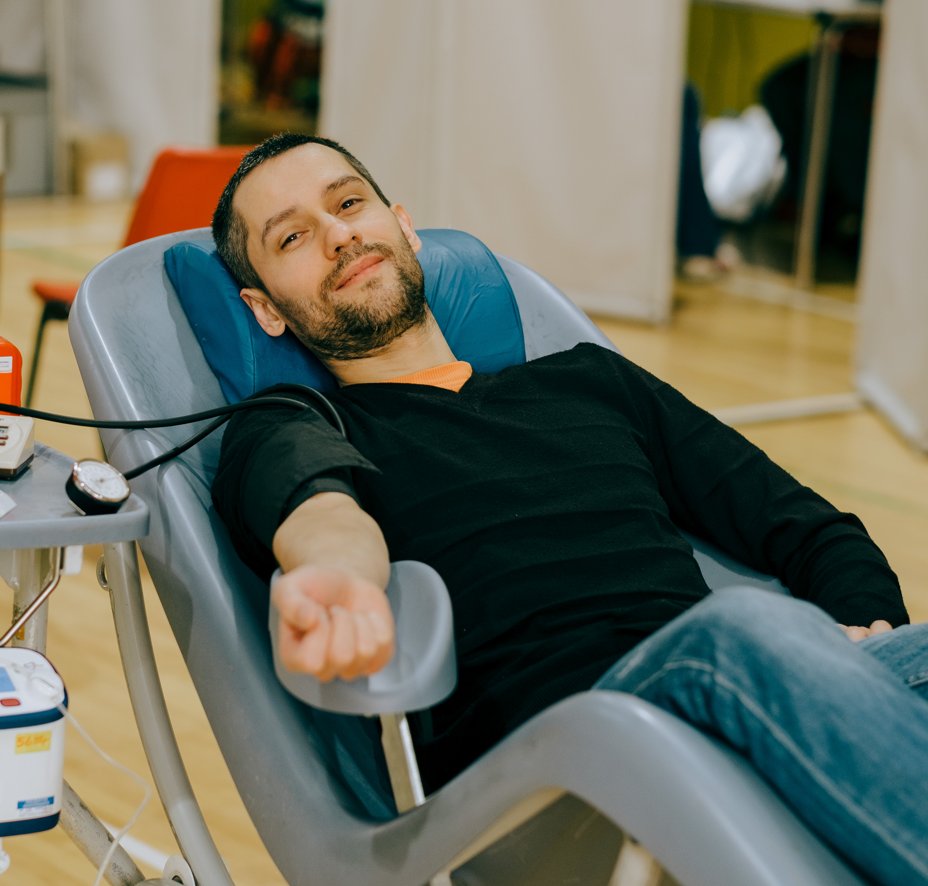 🫵 Your organisation can help save lives across Wales!

💉🩸 Donating blood is a great way to support your local community and help us provide life-saving blood products to hospitals across Wales.

🩸 Sign up here: wbs.wales/MBYB to #MakeBloodYourBusiness