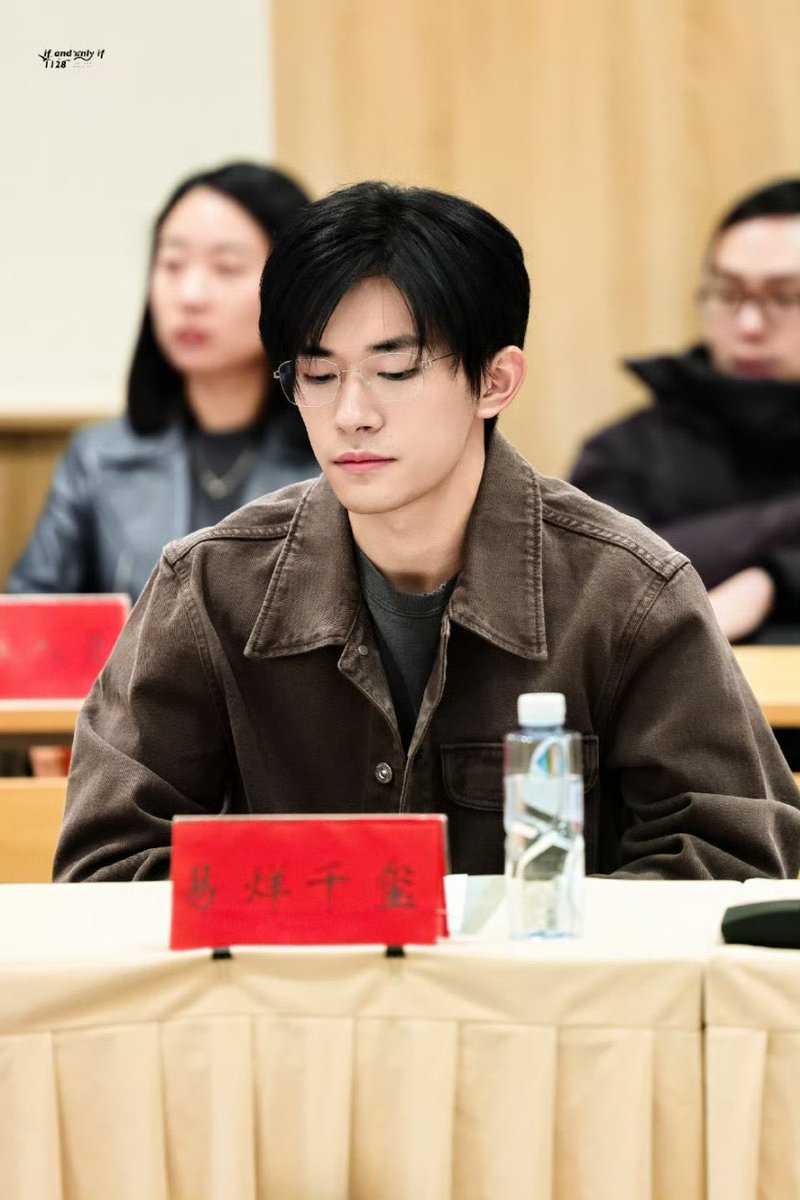 눈_눈 tweet media