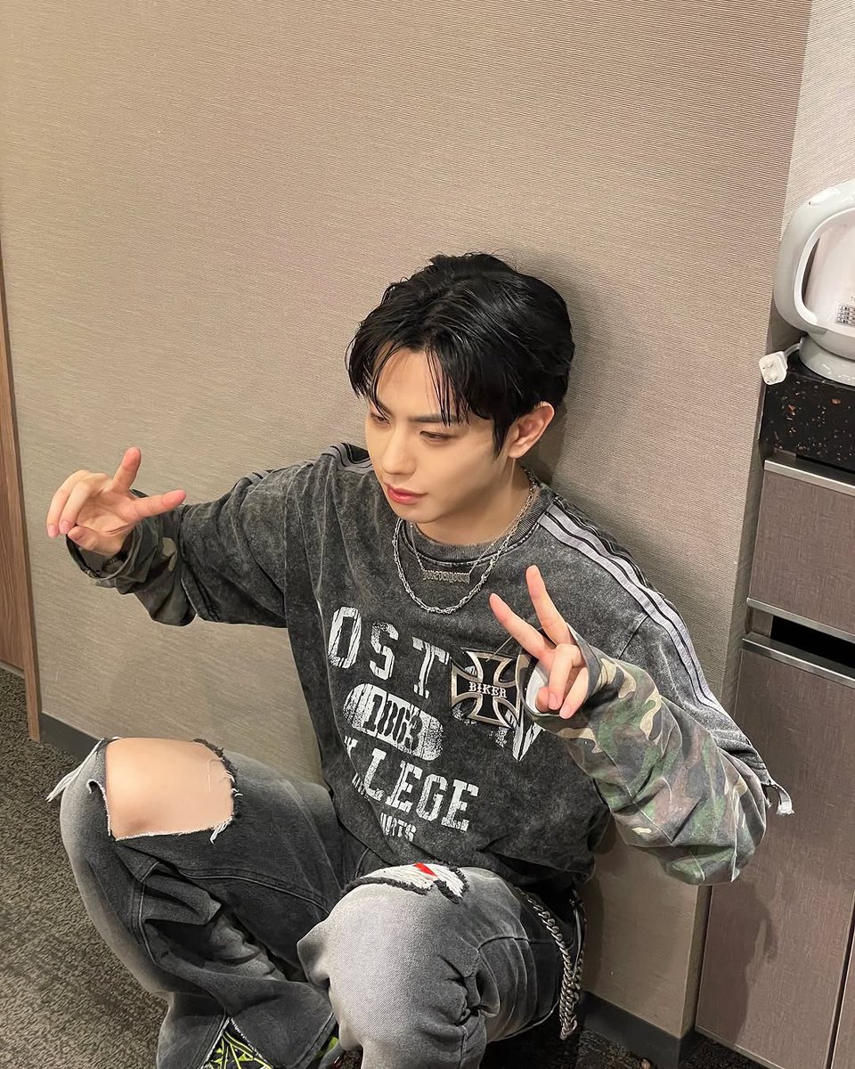 1andkeita's tweet photo. 250123 EVNNE IG UPDATES 

“🍢DDABONG🍢” 따봉

#KEITA #케이타 #ケイタ https://t.co/Yi1VW22wBi