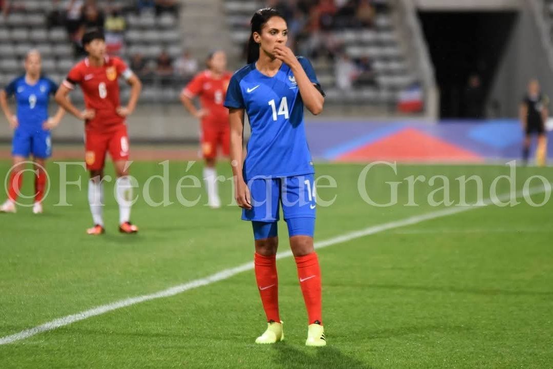 Joyeux anniversaire Louisa Necib Cadamuro joueuse emblématique de l'olympique lyonnais et de l'équipe de France