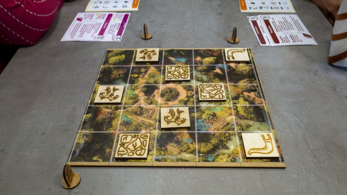 🎲 Créer un « jeu sérieux » sur la recherche dans un temps limité : tel est l’objectif du Serious Game Jam dont la prochaine édition se déroulera du 30/01 au 01/02.

Deux participantes reviennent sur leur expérience l’an dernier 👇
newsroom.univ-lille.fr/actualite/ils-…