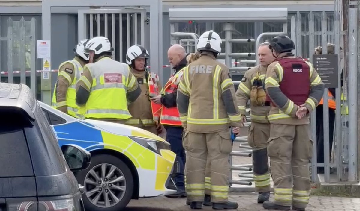 uknip247's tweet photo. Man Arrested After Stabbing Incident at Argos Distribution Centre in Croydon https://t.co/7KKS20Mrk7 https://t.co/c9mcWllogT