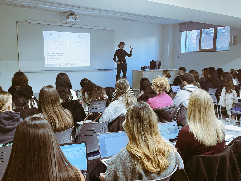 ⏩️ Avui a <a href="/EuiSantPau/">EUI-Sant Pau</a> hem portat a terme una activitat oberta amb els estudiants de segon de Grau 📝: Programes d’intervenció comunitària, en el marc de l’assignatura #IFIC .
Moltes gràcies, Carolina Lapena.
🙌🔝👩‍⚕️👨‍⚕️
#orgullinfermera

<a href="/RSantesmases/">Rosalia Santesmases</a> 
<a href="/primariaicscat/">Atenció Primària i a la Comunitat de l'ICS</a>