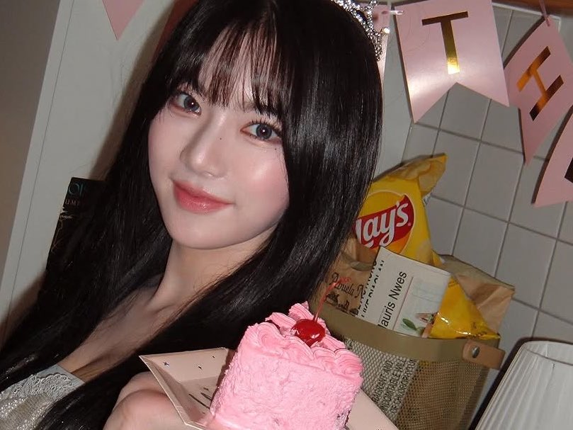 hareutozx's tweet photo. For my dearest Isa, happy birthday. https://t.co/6ZHupjrysR