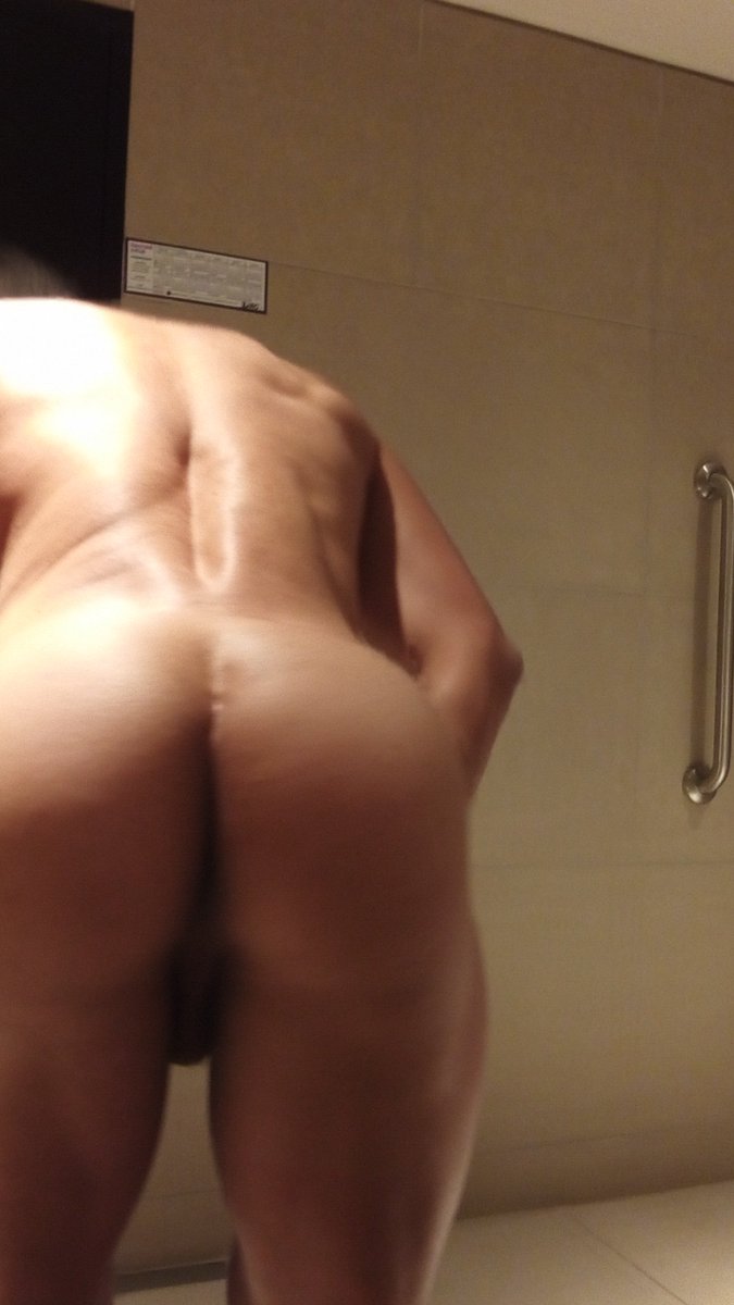 BottomCg's tweet photo. Después de entrenar 💪🏼 https://t.co/7uG9I5ufox