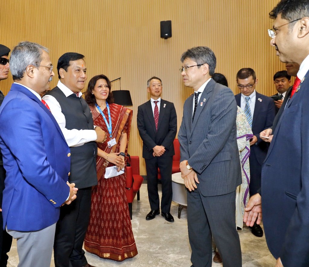 sarbanandsonwal's tweet photo. Glad to meet and interact with a delegation from Osaka Port, Japan during my visit today to @JNPort in Navi Mumbai. 🇮🇳🤝🇯🇵 https://t.co/gfGY2gjYjg