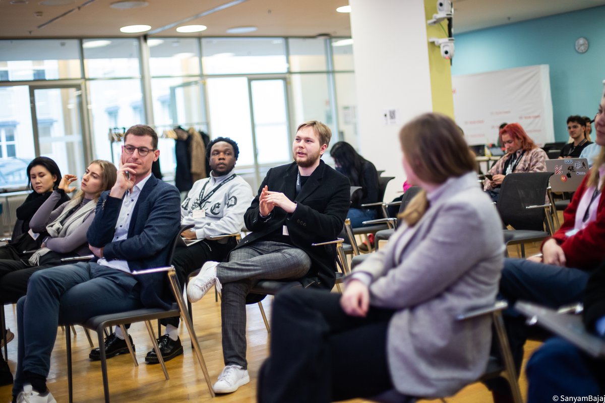 Hertie School Data Science Lab tweet media