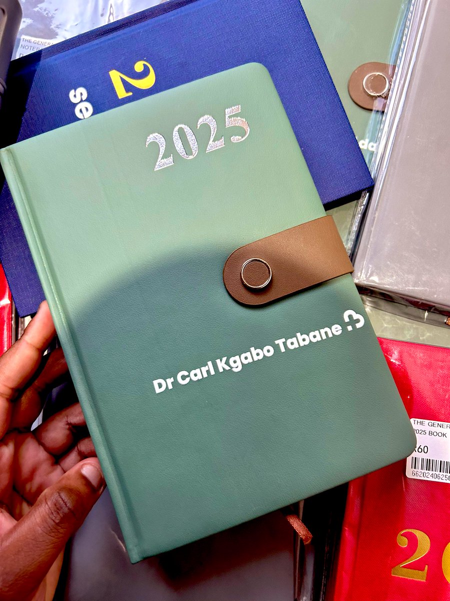 LBrandsolutions's tweet photo. ITS 2025 DIARY SEASON 

Every diary and water bottle tells a story, crafted by us, just for you 

Get yours branded now . 

S/O to SELOMED 🩺 https://t.co/4L6Vvp85bY