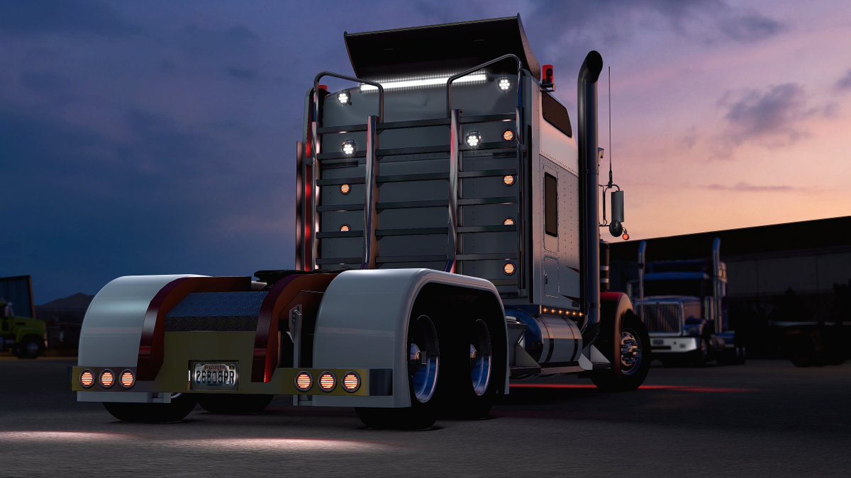 Aussie_Bushman's tweet photo. The Mighty Kenworth W900 "Highway Killer" byjonruda.
I showcase this on stream tonight with a long haul from Vernon BC to Winnemucca NV with (31t) of Cotton Seed in a triple trailer.
#kenworth #virtualphotography #vpsupport #bestcommunityever #americantrucksimulator #jonruda https://t.co/fCtQLadVtU