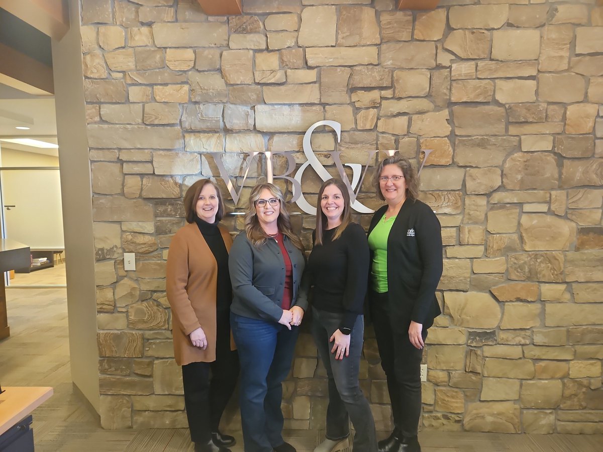 VBandVV's tweet photo. We celebrated 5 years of service with Abby, Jaclyn, Audrey, and Kristie, as well as 10 years of service with Tricia, Alicia, and Teri. Congratulations, and thank you to each one of you!
Merry Christmas and blessings on the New Year! https://t.co/GkJs7Qc8cy