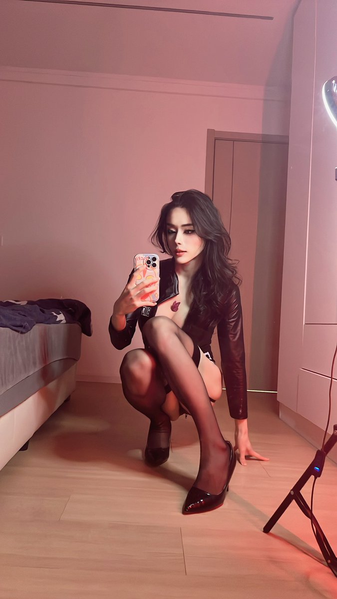 都说看我照片像女王S👸
对不起 我真的是实打实的小女人👩
适合在家带孩子做饭那种
从某种意义上来说 也属于一种反差
#上海ts https://t.co/IIHsRbqBYa