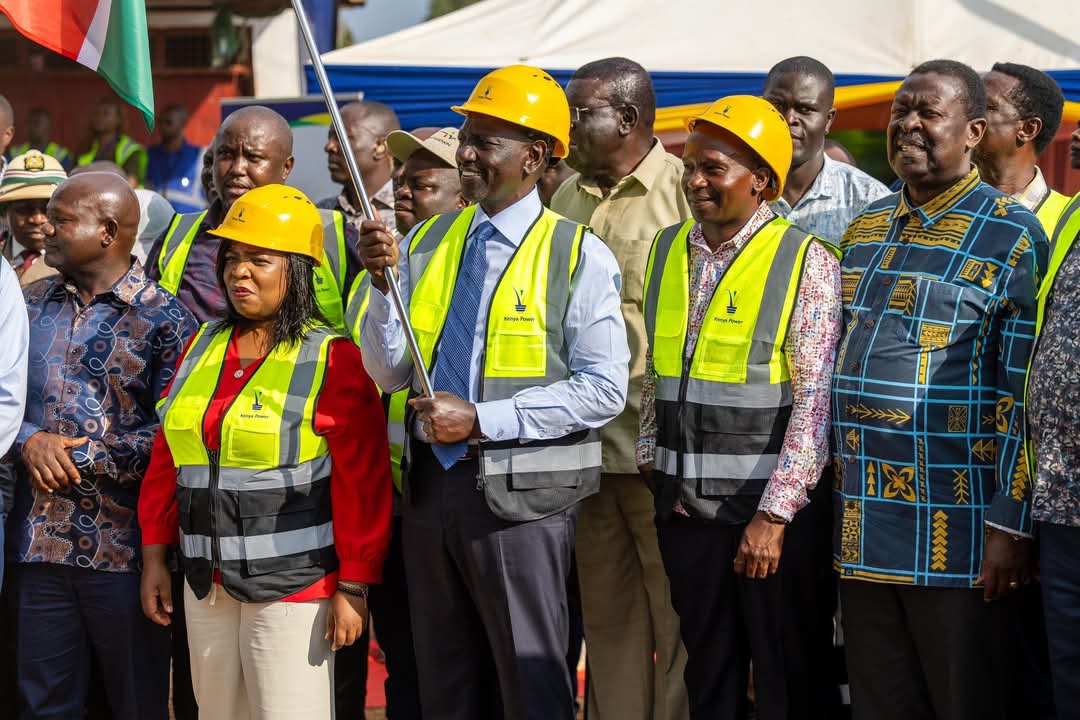 KindikiKithure's tweet photo. SHINYALU, KAKAMEGA COUNTY, KENYA 
TUESDAY, JANUARY 21, 2025

Commissioning of Lukhumbi Village Electrification project by President William Ruto in Shinyalu Constituency, Kakamega County. https://t.co/t0oSKJXcAb