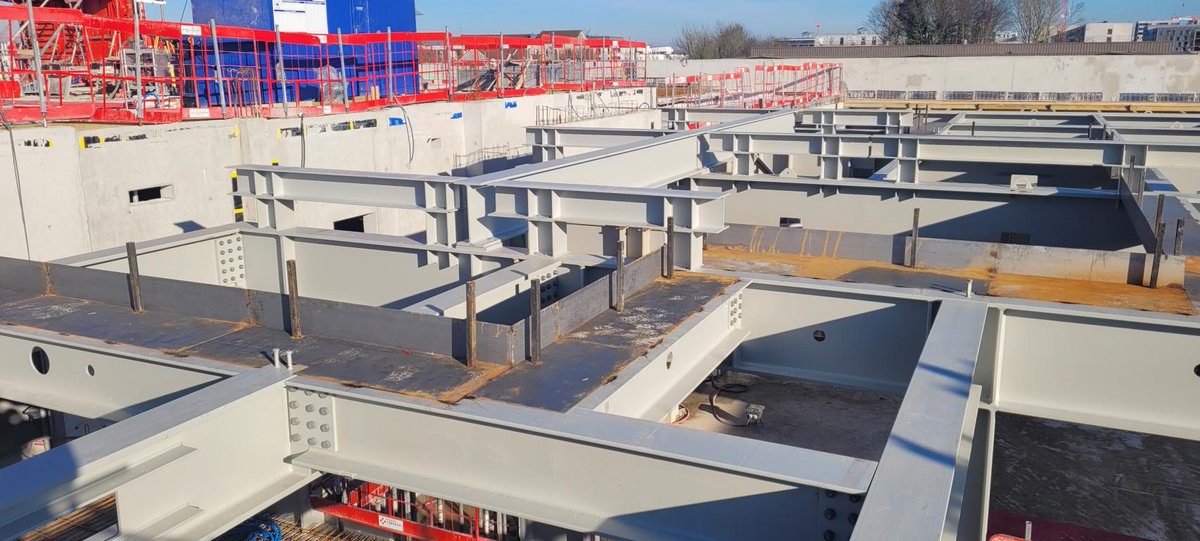 CHANTIER — Avancement du Temple Hindou <a href="/BAPSParis/">BAPS Mandir Swaminarayan Hindou de Paris</a>  
Nouvelle étape: montage de la charpente du gymnase 🛠️Le projet allie programme cultuel et culturel
Merci aux équipes mobilisées🙏
Livraison: printemps 2026
#BATEG <a href="/BAPS/">BAPS</a> #ArteCharpentier #BussySaintGeorges #EPAMarne #TempleHindou