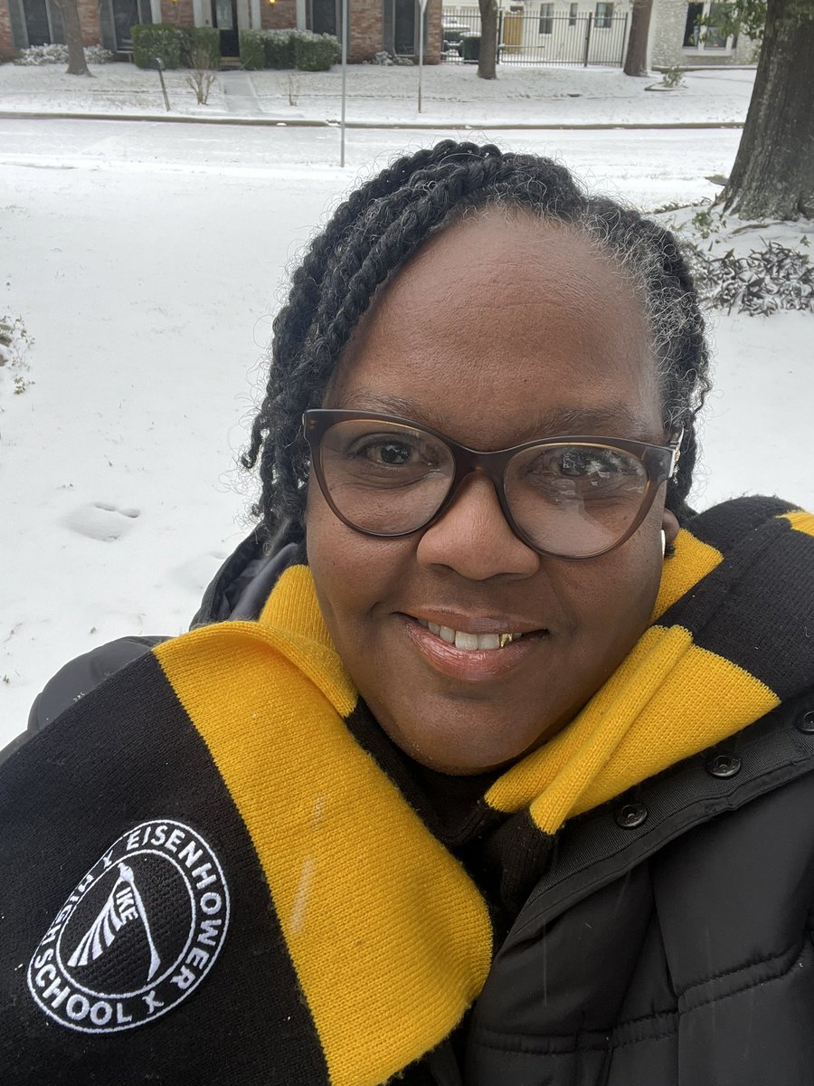 Eisenhower High School Yearbook tweet media