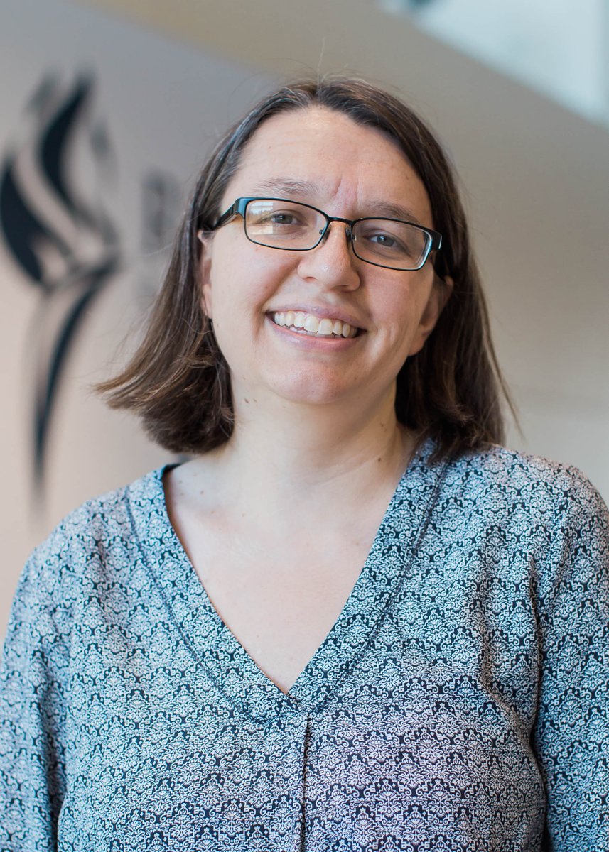RichlandTwo's tweet photo. 🎉HIGH HONORS: Congrats to @kobullington, Next Energy Engineering Instructor at @ther2i2edge for being awarded the 2023 Presidential Award for Excellence in Mathematics and Science Teaching (PAEMST) in the Science category!🏆
Read more: https://t.co/pWVXSFTlkp
#PurposeDriven https://t.co/p08ZiizBsA