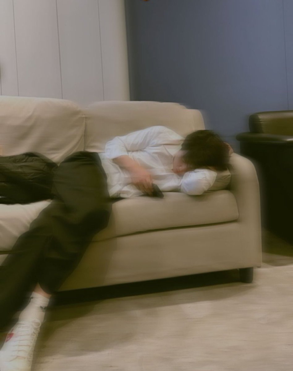 flutterfieldd's tweet photo. นัทด่านฮีจะรู้ตัวมั้ยว่ากลายเป็นบี๋ของคนไทยทั้งประเทศไปแล้วอะ😭 https://t.co/yKjmbv4s09