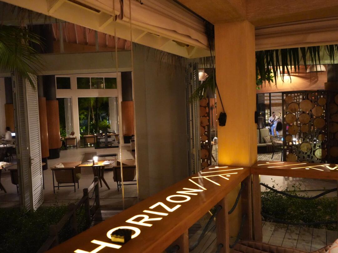 昼間の穏やかさは夜になると必ずひっくり返ります。