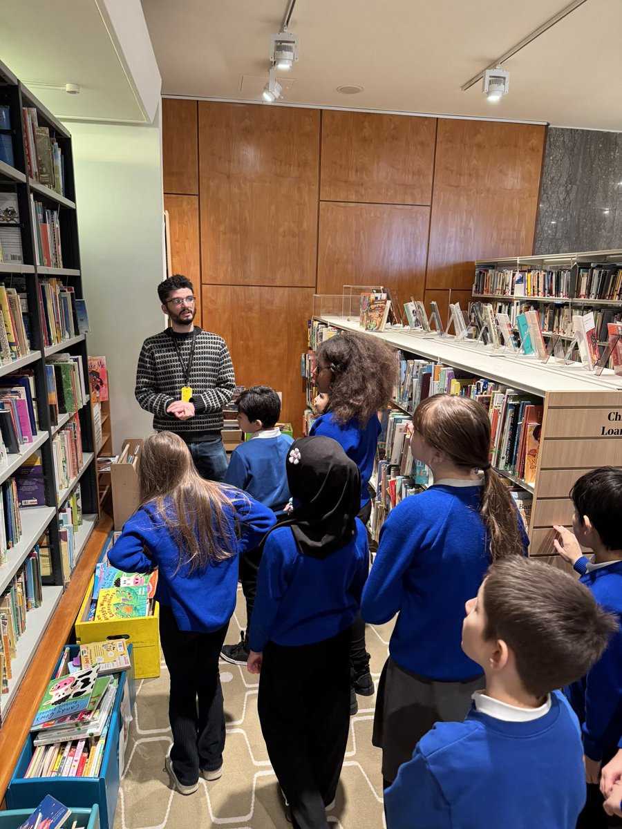 foxfield's tweet photo. A big thank you to Will and everyone at the @natpoetrylib for an amazing visit! The children had a great  time exploring the library and learning about all things poetry! 📚 https://t.co/o1dS0c7LdR