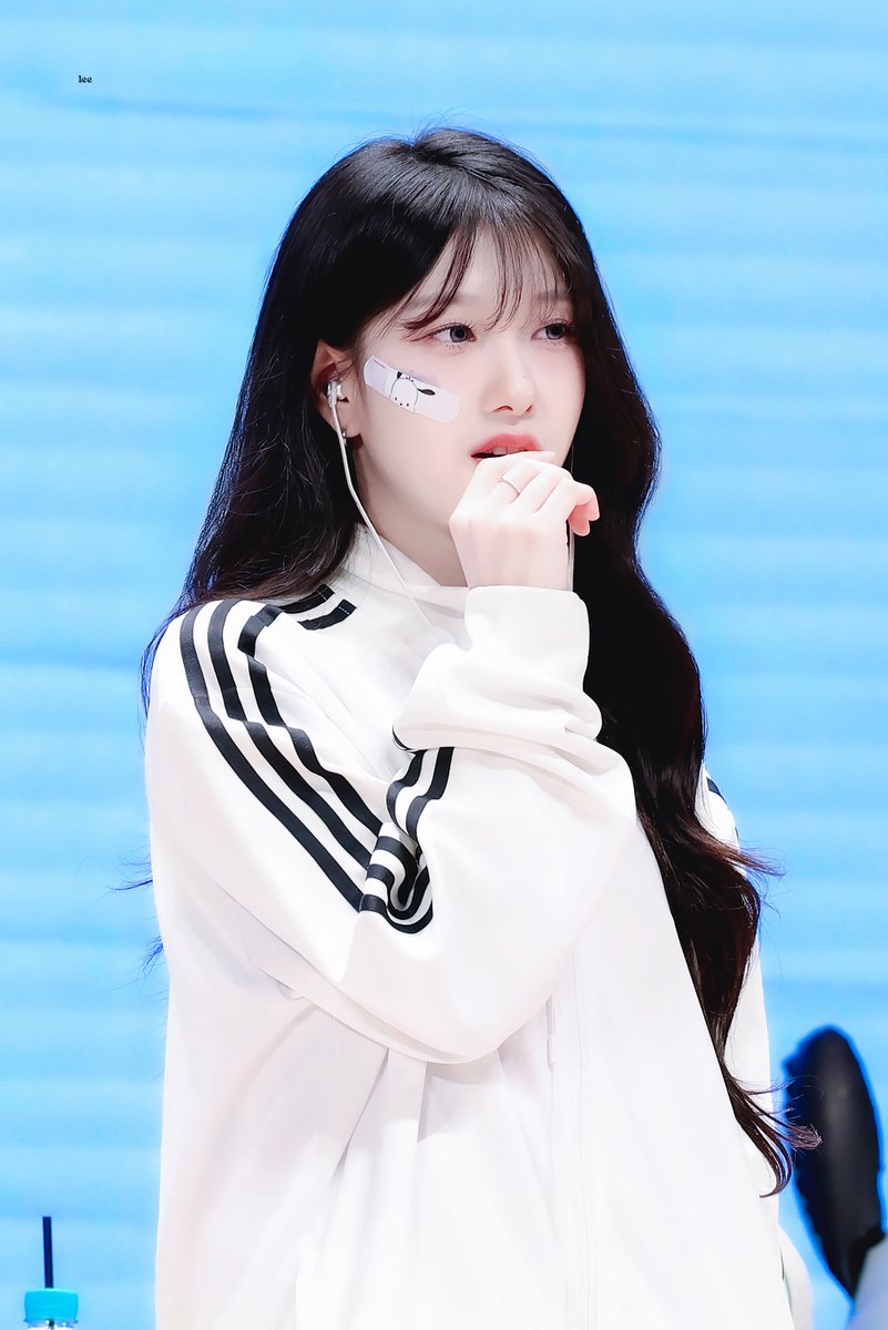 l221ee's tweet photo. 250122 ❤️

#프로미스나인 #이서연 #fromis_9 #LeeSeoYeon.  . https://t.co/0WrJI9ra3l