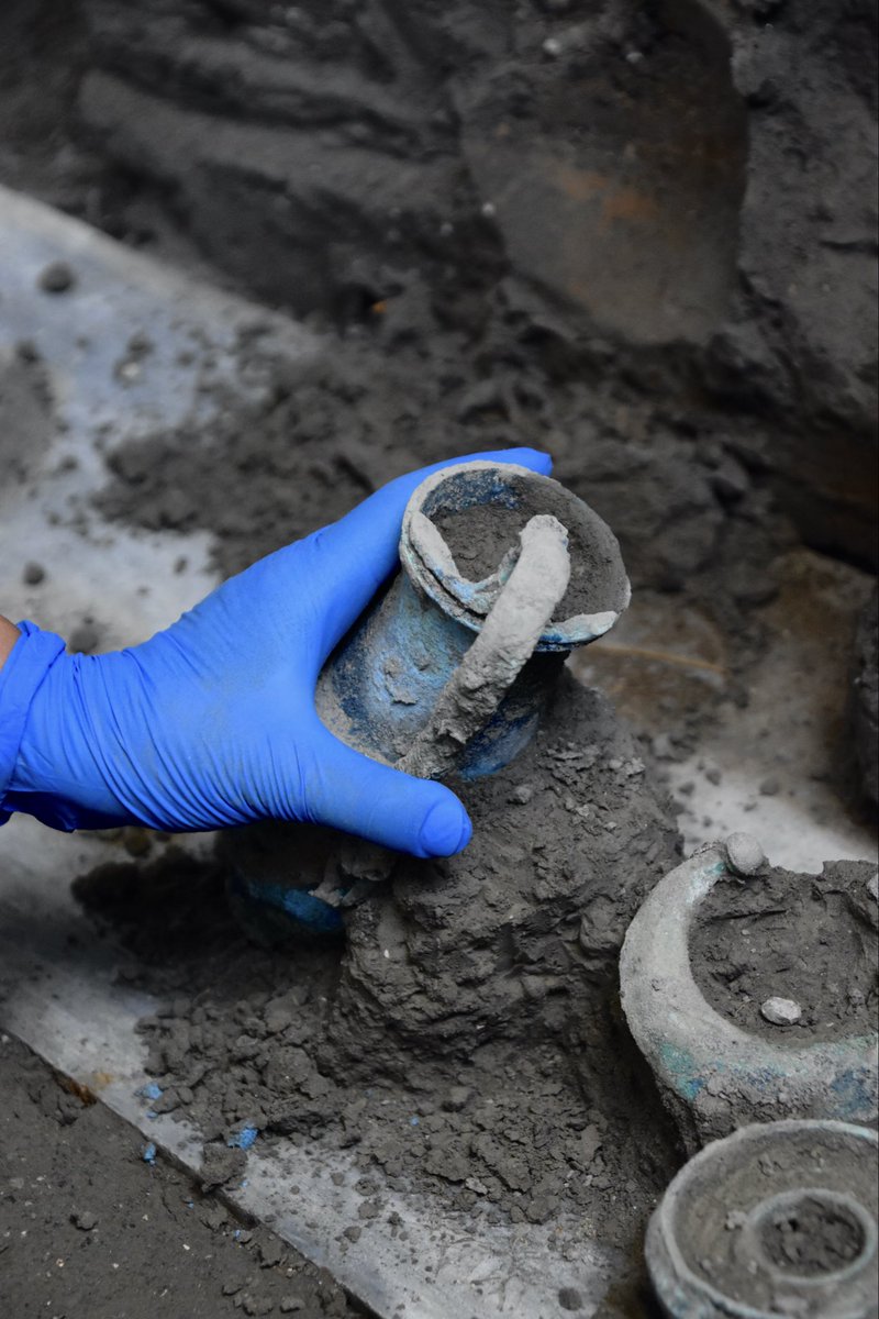 pompei79's tweet photo. Thank you to everyone who watched “Pompeii The New Dig” last night. The lovely comments have been so heartwarming – testimony to the hard work of those on the excavation and those behind the camera who made this such a touching portrait of modern and ancient life in #Pompeii https://t.co/C0F9lXMwQz