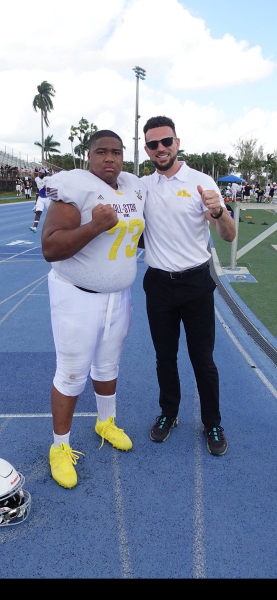 Beastmode639's tweet photo. Last 4/5 Days was overwhelming and incredible. Thank you @PodyumBowl &amp; Miami,FL for giving me an opportunity to showcase my skills. What a Week‼️💯

Me &amp; @CoachWChristian representing @LUBoysFootball @LangstonSports 🦁🧡💙
#SENIORBOWL #MIAMI #EARNYOURLEVEL https://t.co/T54Mwa3Yq0