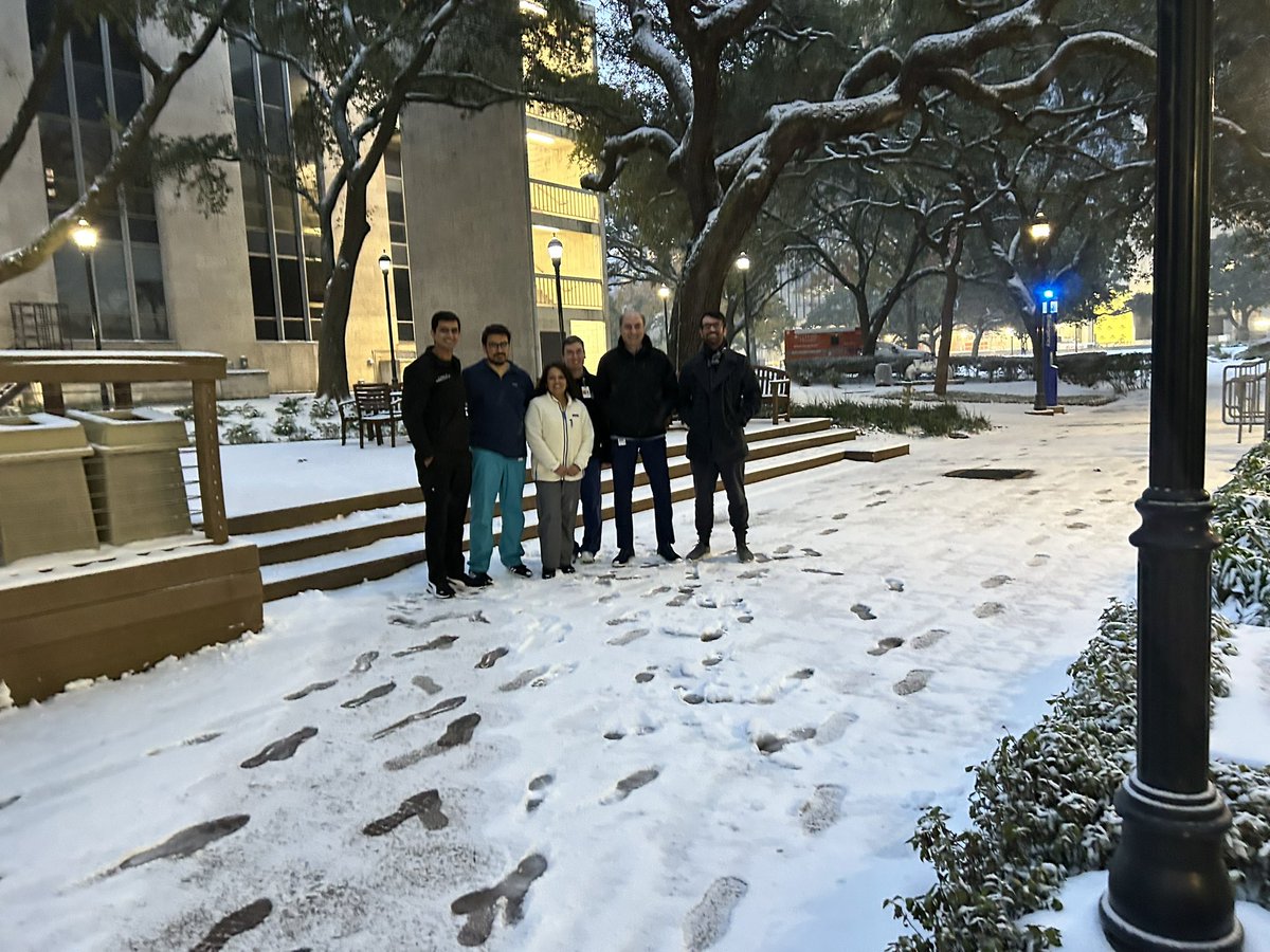 McGovernPulmCC's tweet image. Thank you to all our #RideOut teams 🙌🏼 🥰Our #PCCM #CCM faculty got a chance to step out into the ❄️ with Division Chief Dr Bela Patel 💪🏼 💃🏻 🕺🏻 🥶 ☃️