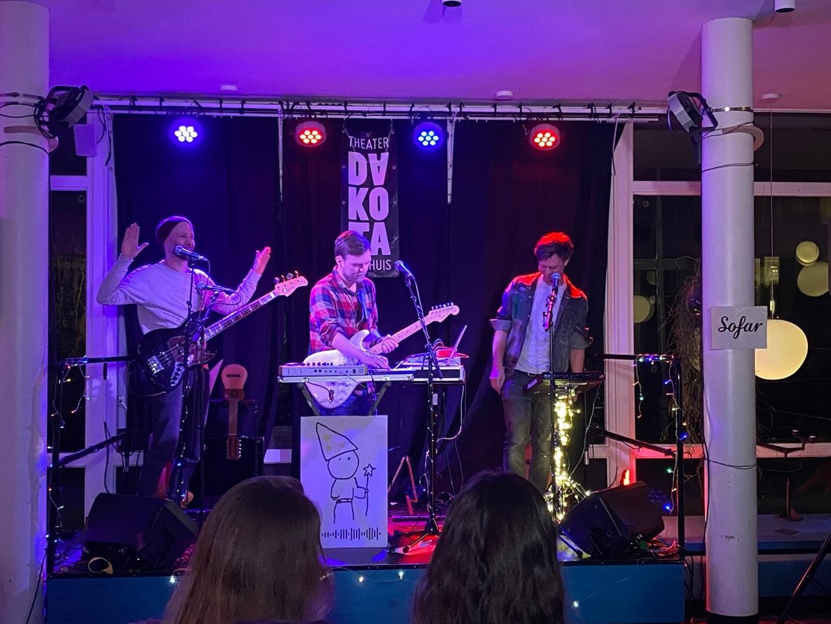 Launchable Socks tweet media