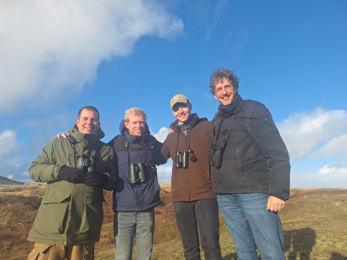 Voor de Texel Big Day editie van 2025 hebben al 16 teams zich aangemeld! Waaronder dit volledig Texelse team, bestaande uit <a href="/ThomasvanderEs/">Boswachter Thomas</a>, <a href="/Tim__Schipper/">Tim Schipper</a>, Vincent Stork en Thomas Avila.

Doneren kan via deze link: waddenvogelfestival.nl/deelnemers-202…