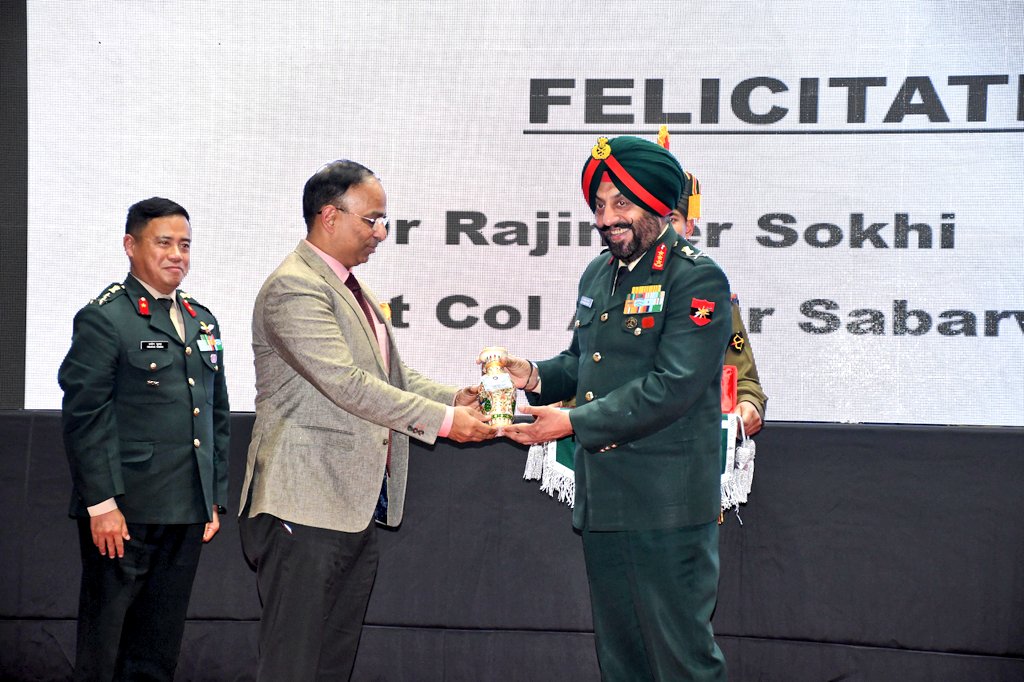 SWComd_IA's tweet photo. "Augmented Wellness: The Heart of Resilience"

 #SaptaShaktiCommand hosted the Augmented #WellnessSeminar at #JaipurMilitaryStation, a groundbreaking initiative aimed at enhancing the holistic well-being of all personnel and their families. 

#LtGenManjinderSingh #ArmyCommander #SaptaShaktiCommand and #LtGenNagendraSingh #GOC #ChetakCorps attended the seminar. The first day of the seminar featured insightful presentations from distinguished speakers, including Dr. Kamlesh Singh, Professor of Psychology at IIT Delhi; Dr. Nidhi Maheshwari, Scientist at DIPR; Maj Gen V Hariharan, ADG D&V; Dr. Rajinder Sokhi, Psychologist; Lt Col Ankur Sabrawal (Retd), Psychologist at DIPR and Dr. Kalpana, Psychologist. 

The seminar addressed key spheres such as Physical Fitness, Psychological Resilience, Emotional Well-being and Spiritual Awakening. 

#IndianArmy
#ResilienceRedefined #WellnessLeadership  
#SaptaShaktiCommand  
#ChetakCorps  
#GandivDivision  
#TeevraTirasi

@adgpi
@ChetakCorps_IA
@HQ_IDS_India
@SpokespersonMoD
@prodefencechan1 
@PRODefRjsthn 
@IAF_MCC 
@indiannavy