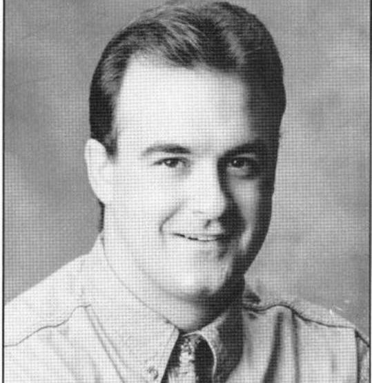 davejsports's tweet photo. Received call @BWagner_CapGaz . I didn't want. We lost @PeteMedhurst. Thinking of Brenda and family. Please help if you can.
https://t.co/E5c9U2V6ax
In 1988 at 17 Pete wondered into @1430WNAV  .Helped make possible @NavyFB and  @NavyAthletics  shows that still exist today. Those days and Pete Medhurst forever in my heart.
#RIP