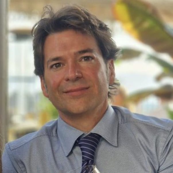 El Dr. Roberto López Bernabé ha sido nombrado Vocal de la Comisión Nacional de la Especialidad.

El pasado diciembre, nuestro compañero y vicepresidente de la SNFCVM fue nombrado Vocal de la Comisión Nacional de nuestra especialidad.

¡Enhorabuena! #neurofisiologíaclínica