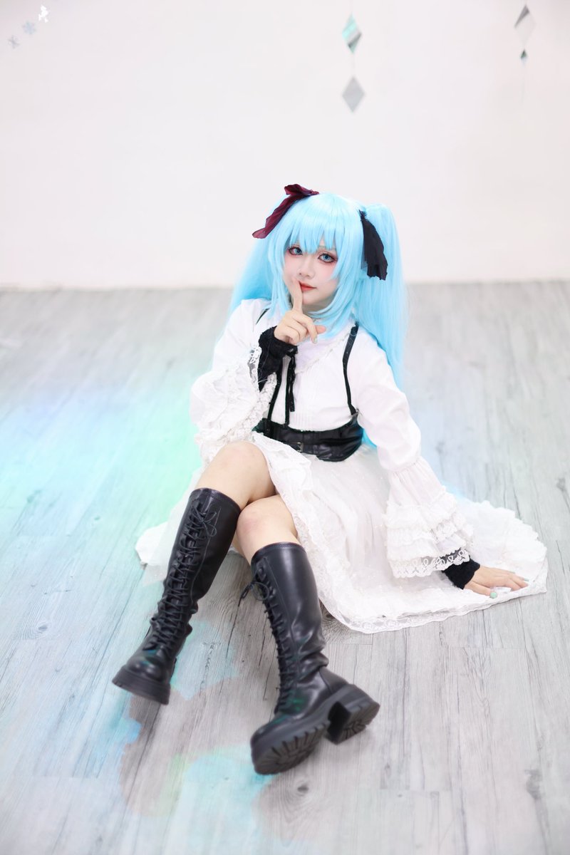 puddingwwww's tweet photo. Miku 💚❄️❄️

📷 @mac_miller_photography 
💚me

#ProjectSekai #pjsk #miku #hkcoser #cosplay #cosplayer #cos #moremorejump     #白い雪のプリンセスは https://t.co/fzepFyNgMa