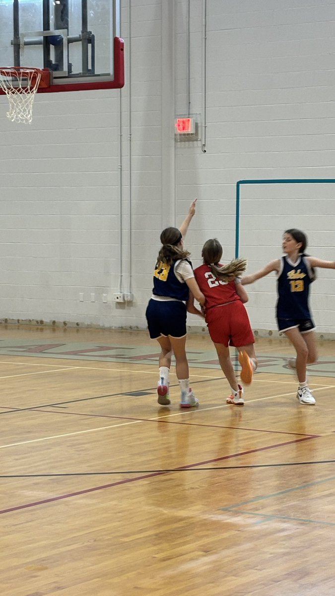 Amazing teamwork, heart and defensive effort this weekend by our 5th grade white squad! They battled all weekend long and won some exciting and close games ! Way to work hard ladies!! 🏀🔥<a href="/WAgirlshoops/">West A Girls Basketball</a>