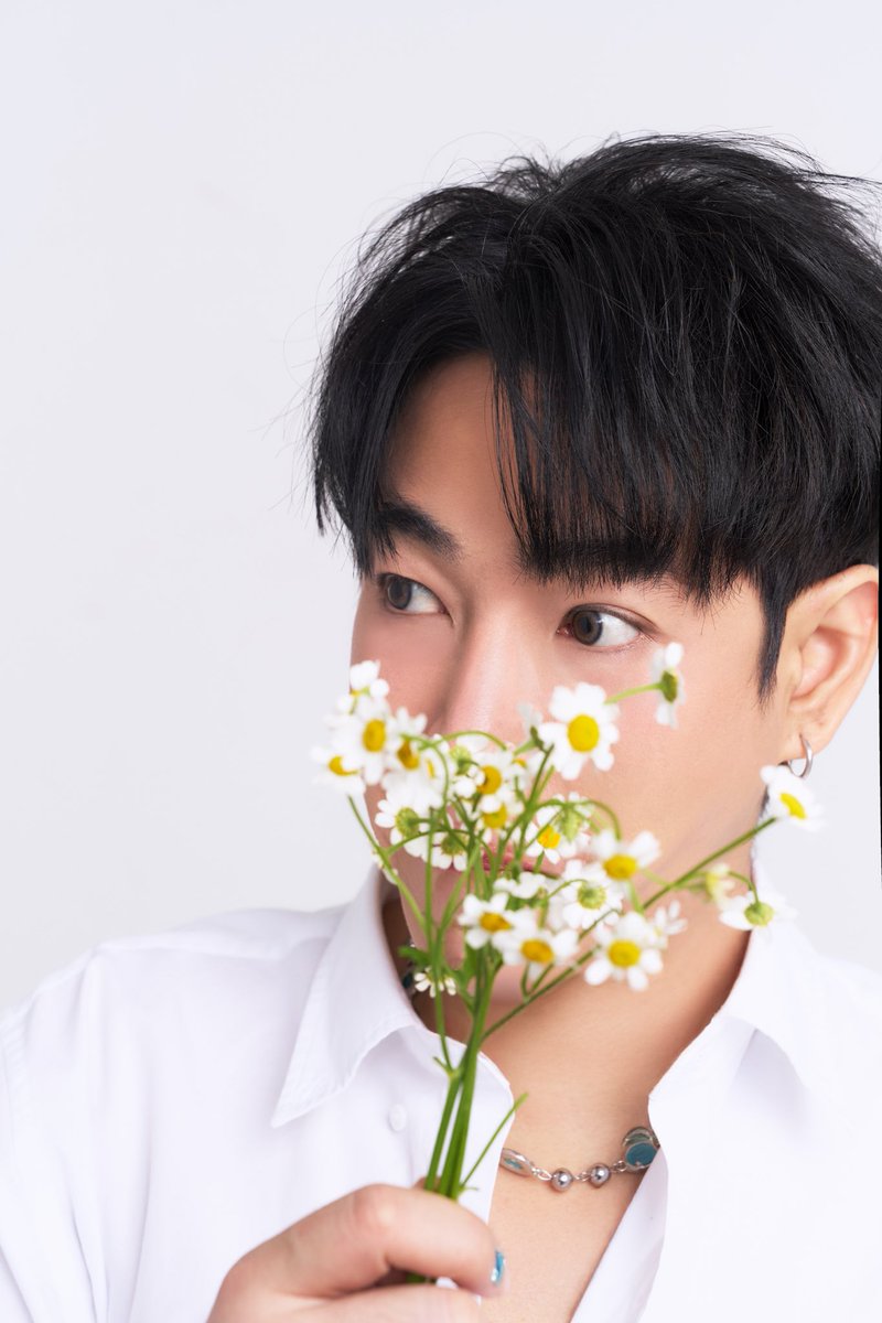 SkyRak2's tweet photo. รูปจาก #nightbirdchallenge มาแล้ว  เผื่อนุชอยากได้รูปกัน 
#เป๊กผลิตโชค  #PeckPaLitChoke น่ารักทุกรูปเบยค่ะ 😍 https://t.co/fju4IrsIlU