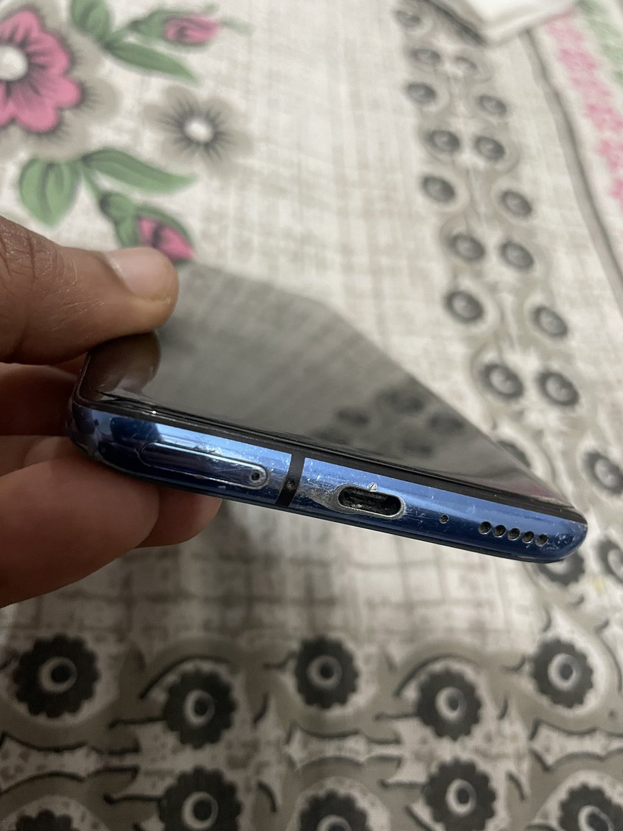 aakasharmaa2's tweet image. Extremely disappointed with my #OnePlus7Pro. Bought it for ₹45, and it suddenly turned off during a call. Took it to @OnePlus_IN @OnePlus_Support , and they say the motherboard is gone—₹25k to repair! How is this justified when the phone’s value is less than the repair cost?