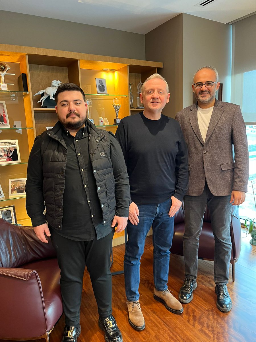 sezginbatigun's tweet photo. İBB Meclisinde birlikte görev yaptığım, Başakşehir Futbol Kulübü Başkanı değerli büyüğüm Göksel Gümüşdağ'ı ziyaret ederek hasbihal ettik. Kendisine çok teşekkür ediyor, başarılar diliyorum. https://t.co/FrXFjyeJ86
