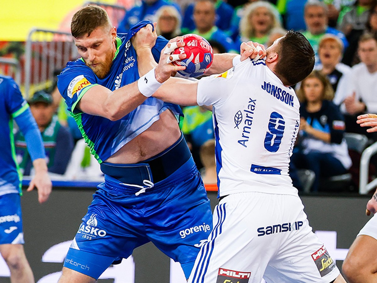 RFEBalonmano's tweet photo. ⭐ Remontada de oro para los #Hispanos y un cierre de fase preliminar con sorpresas
⚔️ Los Hispanos encaran la #MainRound tras una remontada histórica, mientras Chile, Islandia y Cabo Verde brillan en una jornada crucial
👀 Puedes leer la crónica completa aquí 👉🏼 https://t.co/aCoT17wdaS
#️⃣ #InspiredByHandball
