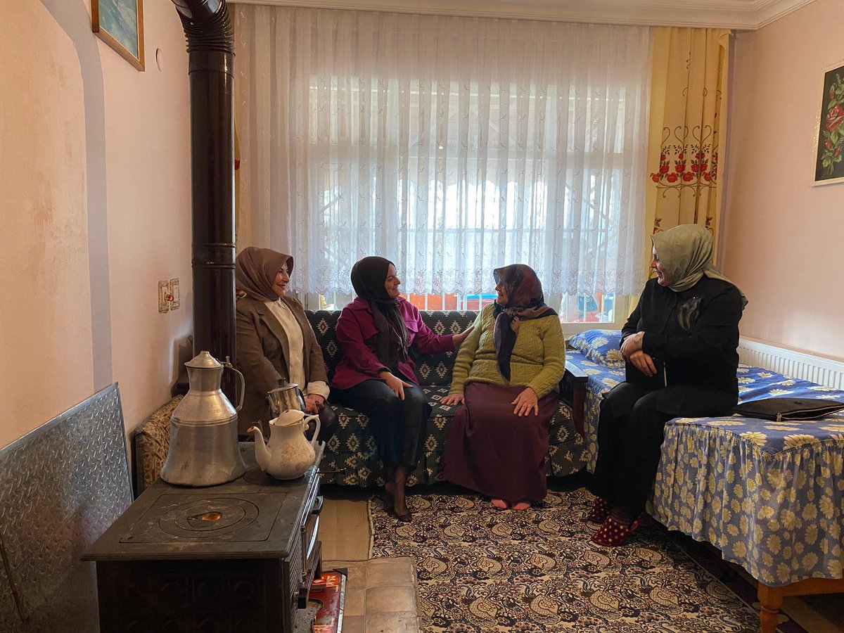AK Kadın İzmit (@akkadinizmit41) on Twitter photo İlçe Kadın Kolları Başkanımız Pınar Atabay, yönetim kurulu üyelerimiz ile birlikte 📍Arpalık İhsaniye Köyü’nde Şadiye Yörük teyzemizi ziyaret ettik. Sıcak sohbeti ve misafirperverliği için kendisine teşekkür ederiz
<a href="/aysekesir/">Ayşe Keşir 🇹🇷🇹🇷🇹🇷</a>
<a href="/yyaseminozdemir/">Yasemin Özdemir 🇹🇷🇹🇷🇹🇷</a> İlçe Kadın Kolları Başkanımız Pınar Atabay, yönetim kurulu üyelerimiz ile birlikte 📍Arpalık İhsaniye Köyü’nde Şadiye Yörük teyzemizi ziyaret ettik. Sıcak sohbeti ve misafirperverliği için kendisine teşekkür ederiz
<a href="/aysekesir/">Ayşe Keşir 🇹🇷🇹🇷🇹🇷</a>
<a href="/yyaseminozdemir/">Yasemin Özdemir 🇹🇷🇹🇷🇹🇷</a>