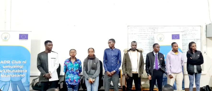 Rwanda_Justice's tweet photo. 20.01.2025: In partnership with the @EUinRW, we established #ADRClub at the University of Rwanda, Huye Campus. The elected committee is set to promote Alternative Dispute Resolution policy.
#PeacefulResolution #JusticeAndAccountability https://t.co/2VLekX2luk
