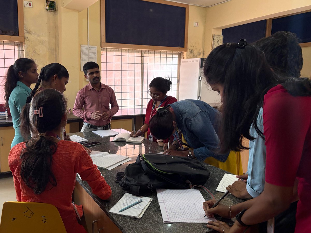 RRU_Shivamogga's tweet image. The students of the MA in Criminology, BA in Security Management, and MSc Clinical Psychology @rru_shivamogga had an exciting and informative visit to the Regional Forensic Science Laboratory in Davangere!
#criminology #forensicscience #BASM #educationalvisit #learninginaction